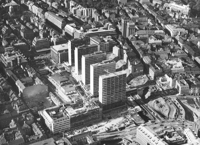 Flygbild ver Htorgscity mot norr, i frgrunden det blivande Sergels torg  1961